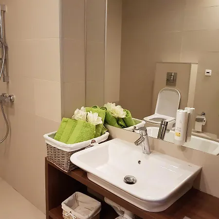 Magnolia Przy Morzu מידזיזדרויה